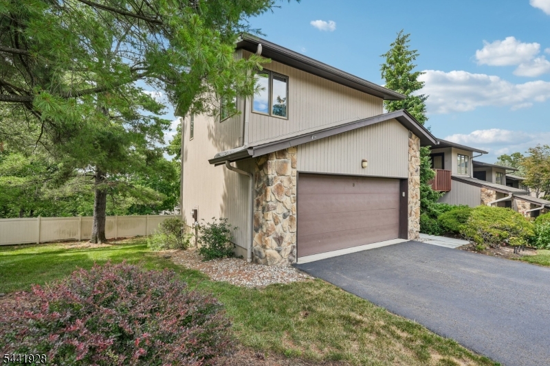 Wedgewood Knolls - Residential