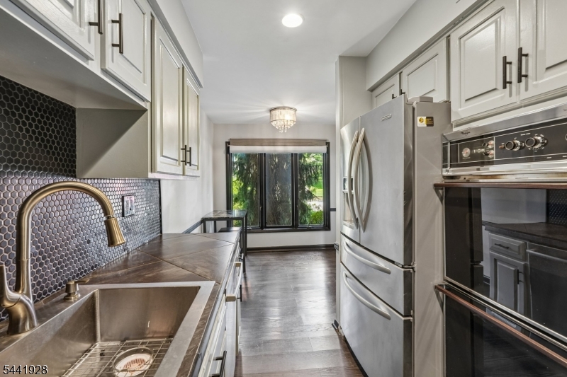 Wedgewood Knolls - Residential