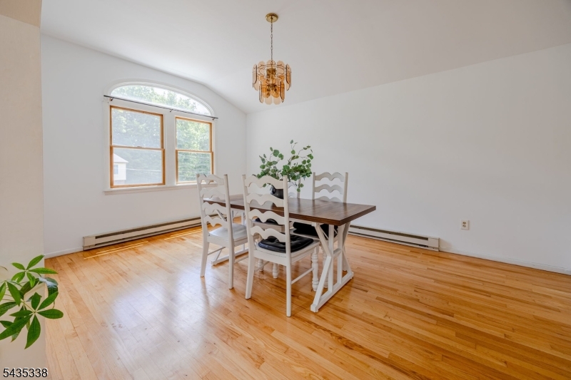 Barry Lakes - Residential