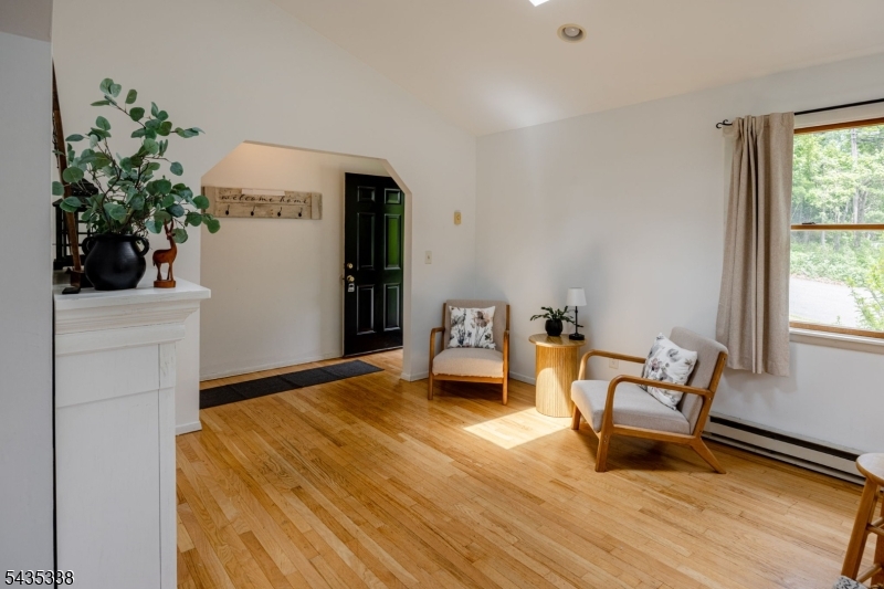 Barry Lakes - Residential