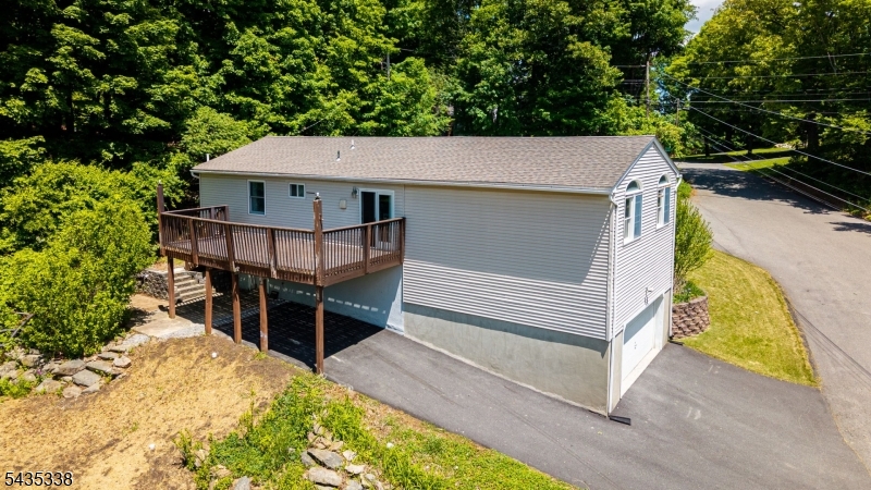 Barry Lakes - Residential