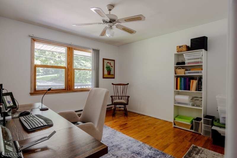Barry Lakes - Residential