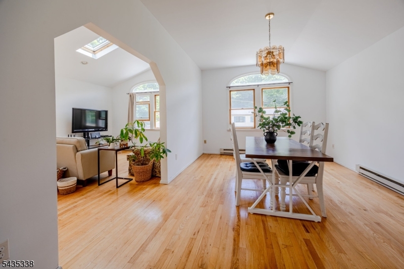 Barry Lakes - Residential