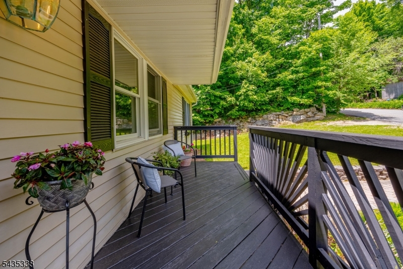 Barry Lakes - Residential