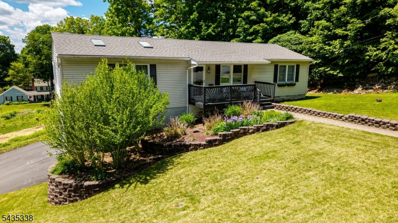 Barry Lakes - Residential