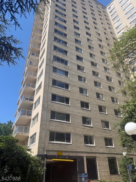 Harrison Towers - Residential Lease