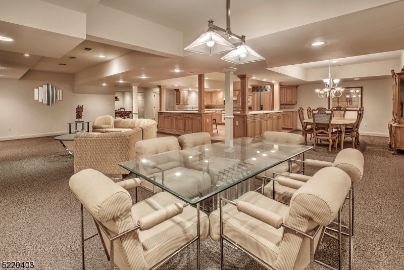 Emerald Pond - Residential