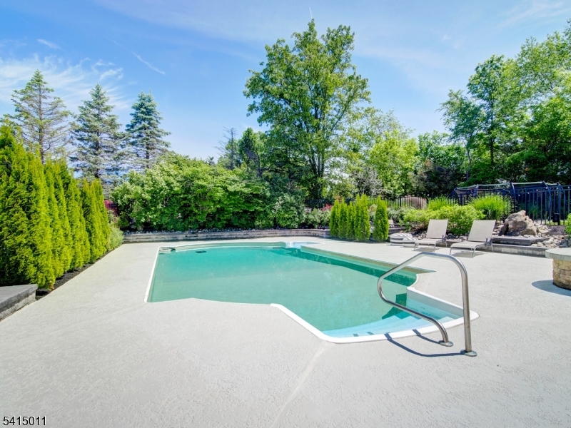 Hedgerow Estates - Residential