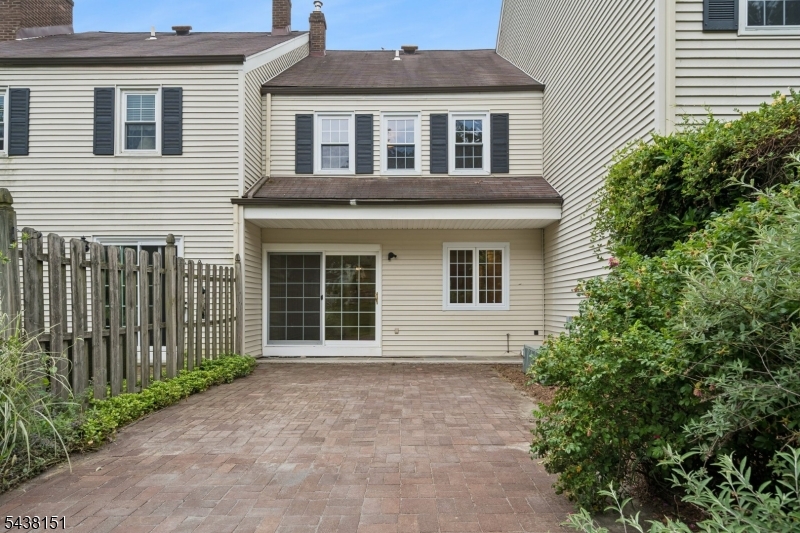 Mendham Commons - Residential