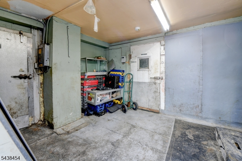 FORTH WARD - Commercial Sale