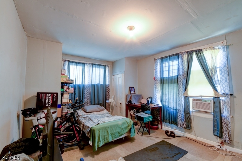 FORTH WARD - Commercial Sale