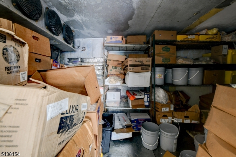 FORTH WARD - Commercial Sale