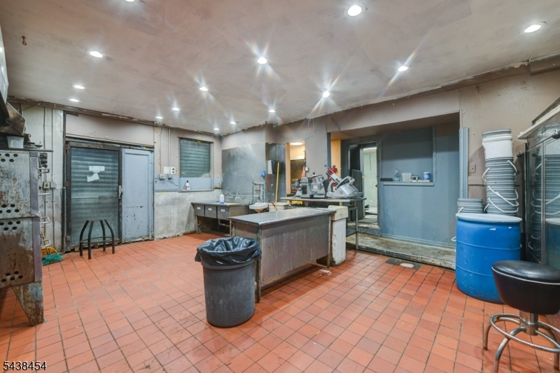 FORTH WARD - Commercial Sale