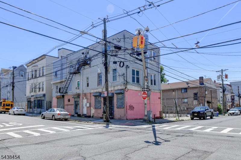 FORTH WARD - Commercial Sale