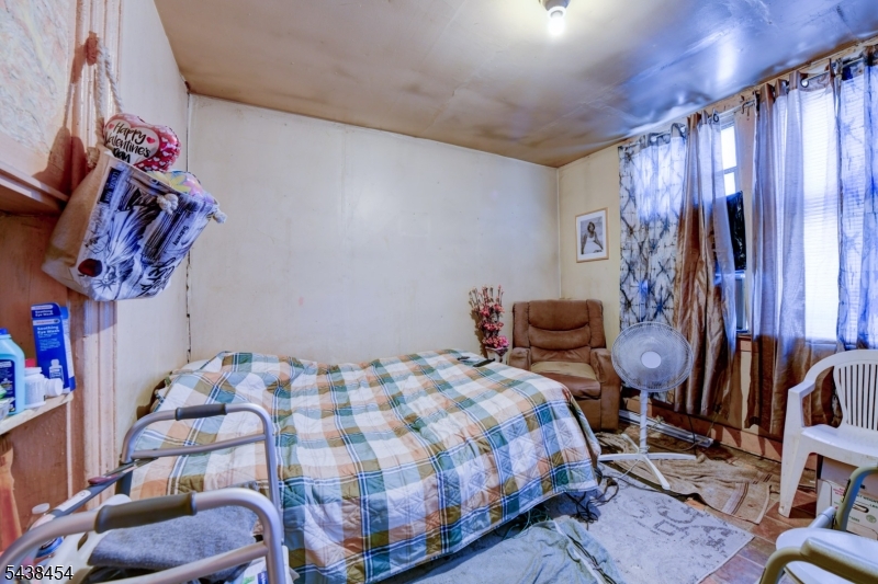 FORTH WARD - Commercial Sale