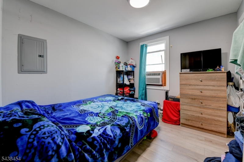 FORTH WARD - Commercial Sale