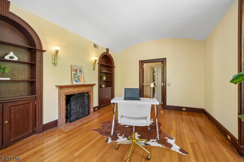 Llewellyn Park - Residential