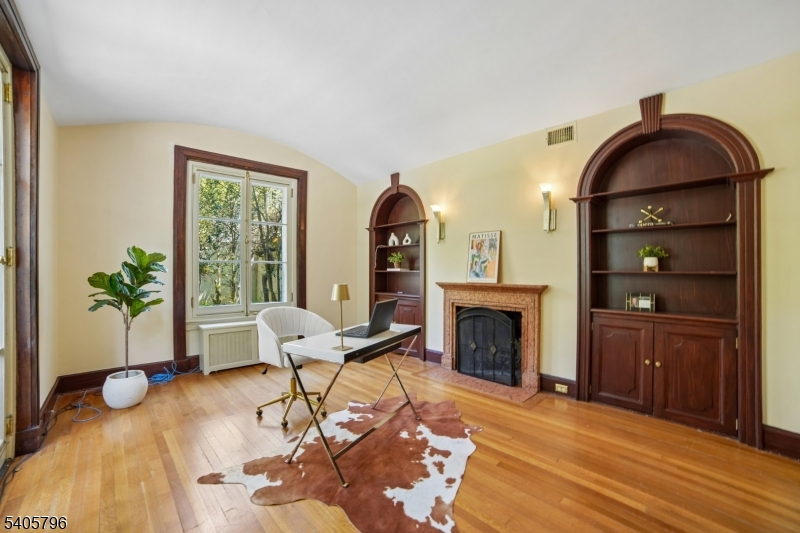 Llewellyn Park - Residential