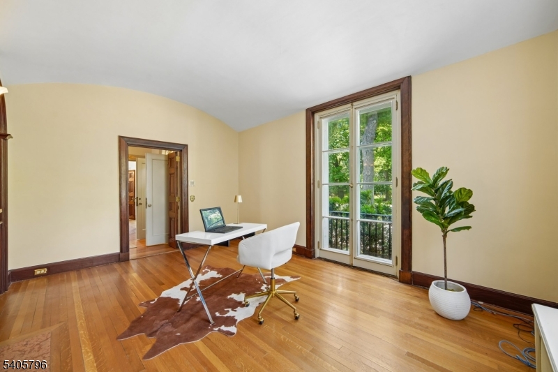 Llewellyn Park - Residential