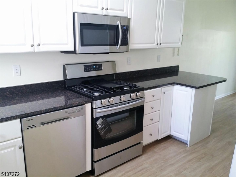 Oak Ridge - Residential Lease