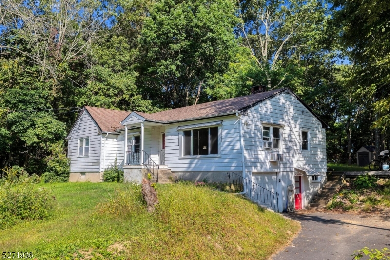 Russling Rd Area - Residential