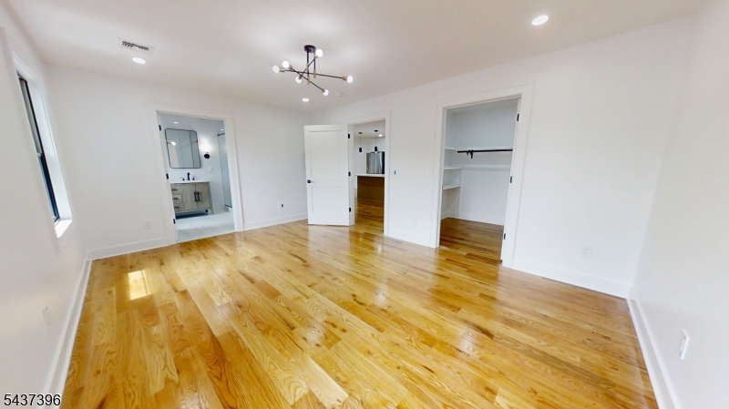 5 POINTS- RP BOARDER - Residential Lease