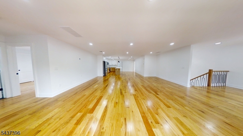 5 POINTS- RP BOARDER - Residential Lease