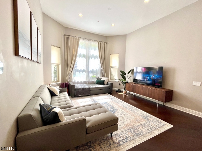 Pier House - Residential