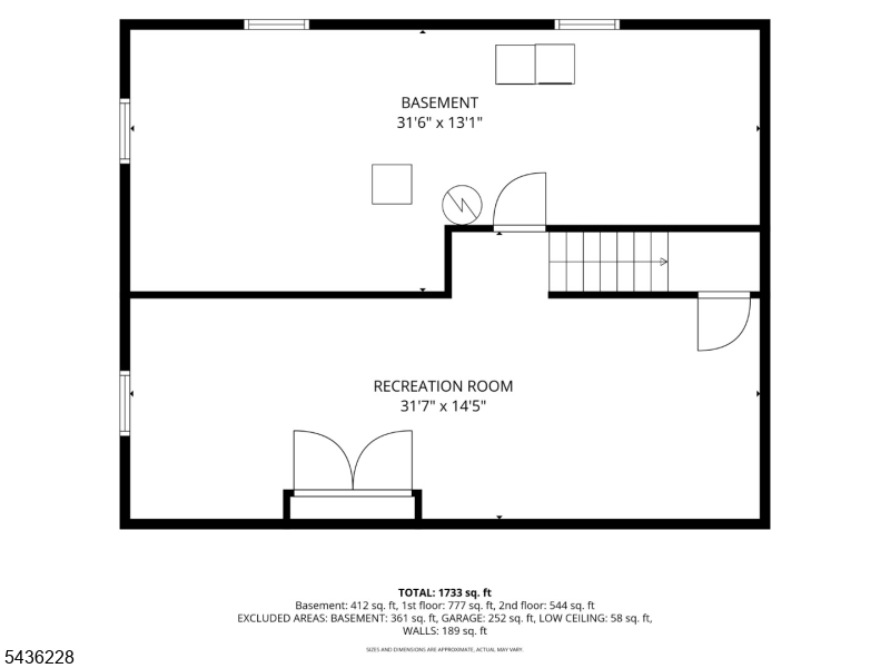 Main image without alt text