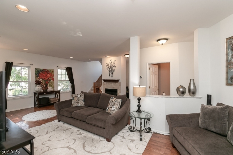 WHIPPANY - Residential