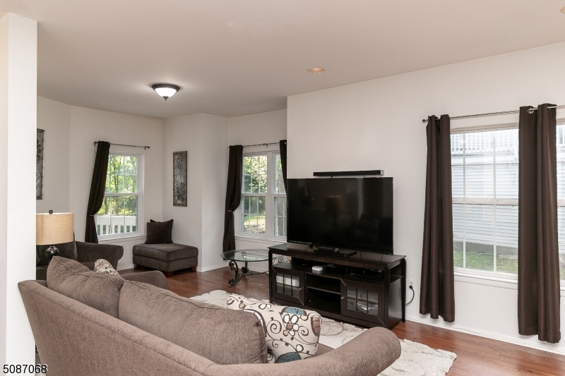 WHIPPANY - Residential