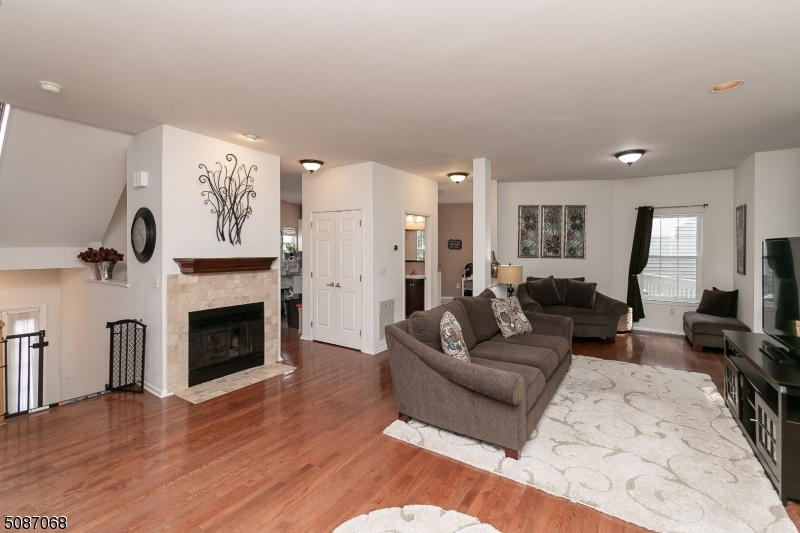 WHIPPANY - Residential