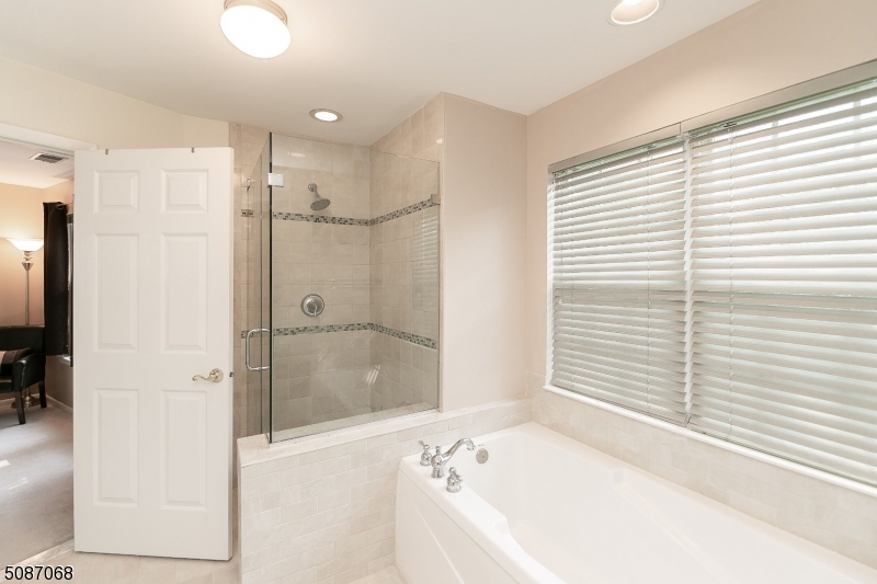 WHIPPANY - Residential