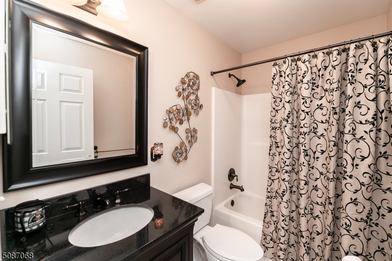 WHIPPANY - Residential