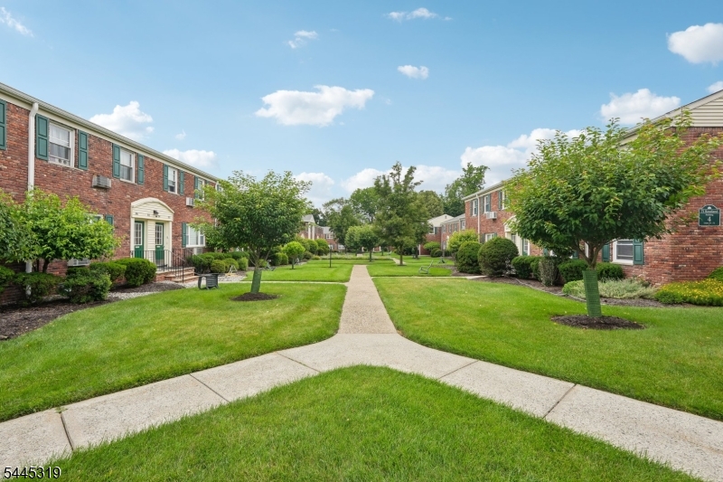 Parkside Gardens - Residential