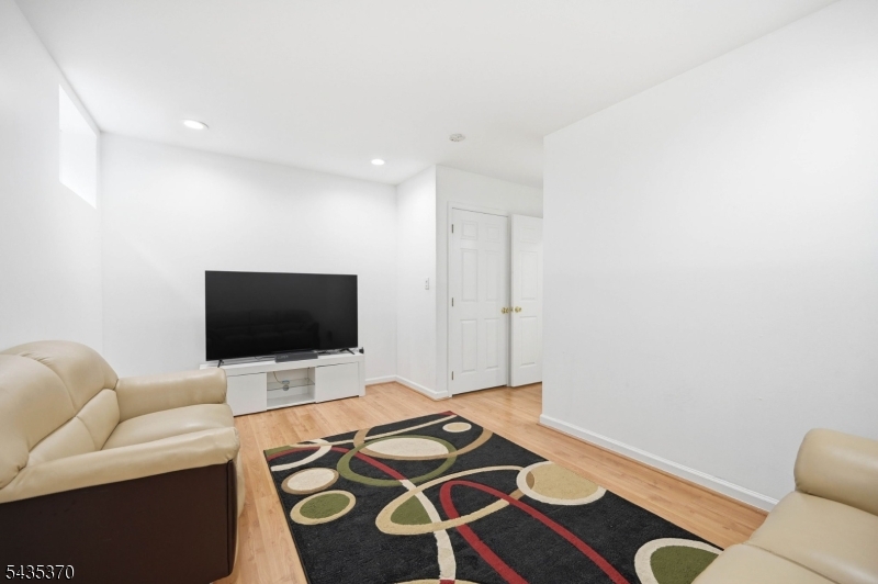 Cambridge Heights - Residential Lease