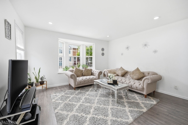 Cambridge Heights - Residential Lease