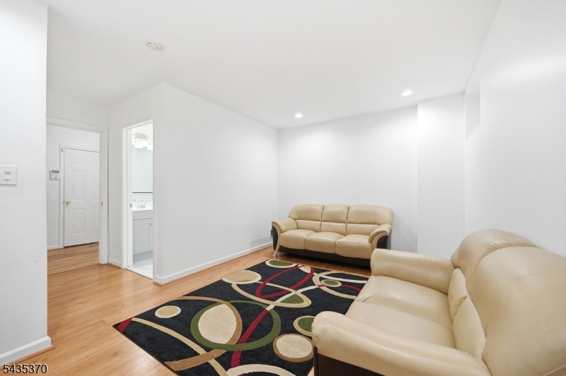 Cambridge Heights - Residential Lease