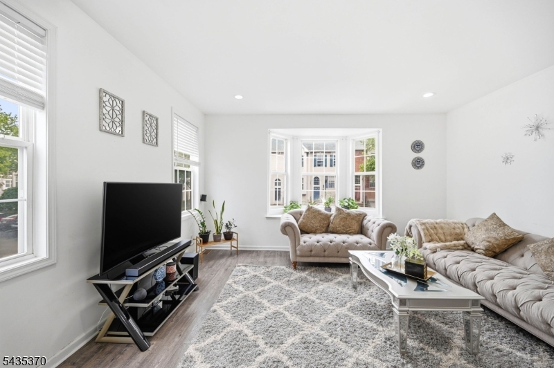 Cambridge Heights - Residential Lease