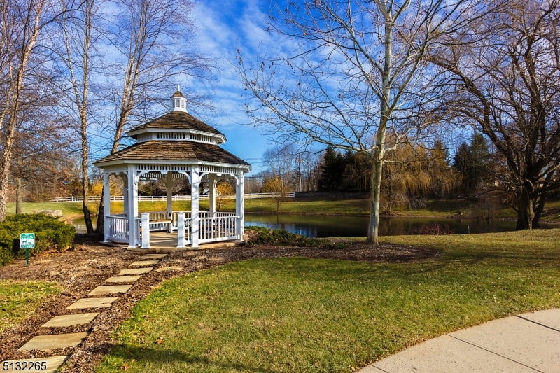 SOMERSET RUN - Residential