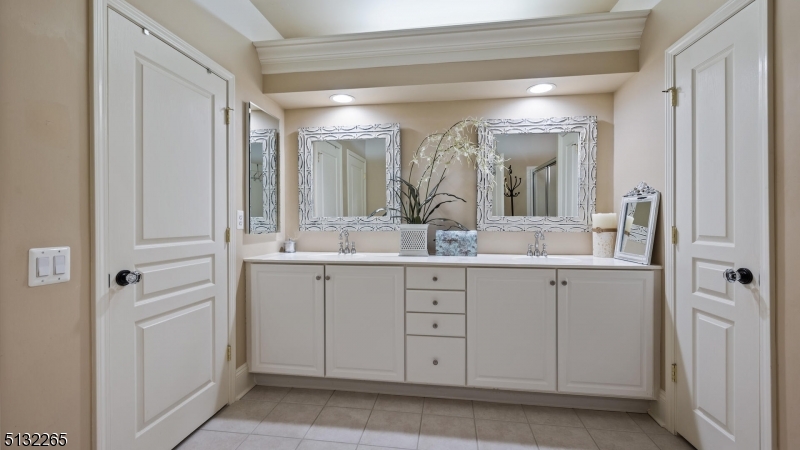 SOMERSET RUN - Residential