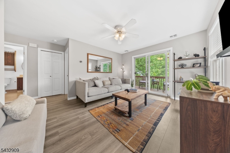 Pinebrook Village Community - Residential