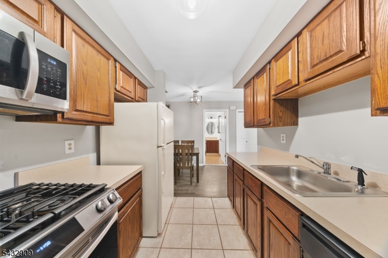 Pinebrook Village Community - Residential