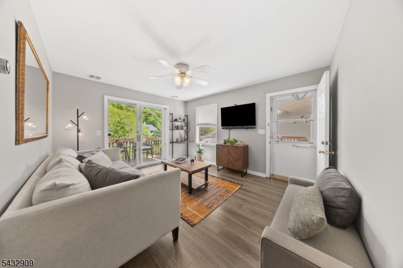 Pinebrook Village Community - Residential