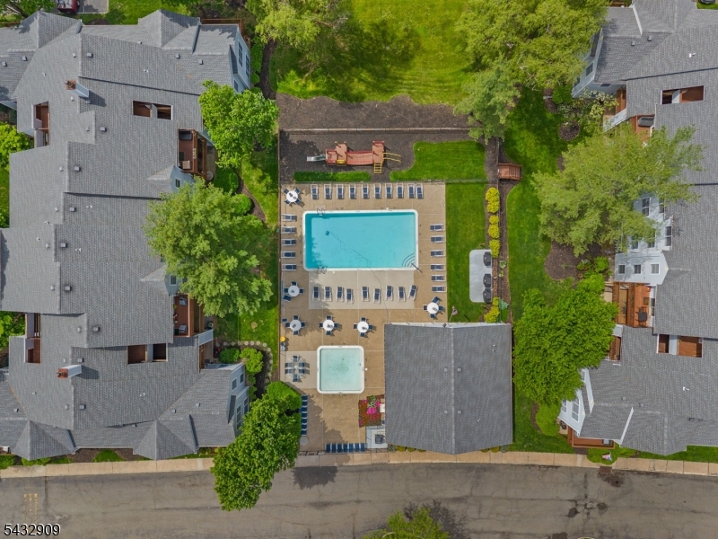 Pinebrook Village Community - Residential