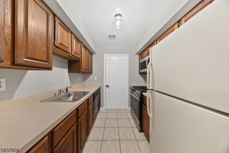 Pinebrook Village Community - Residential