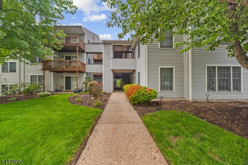Pinebrook Village Community - Residential