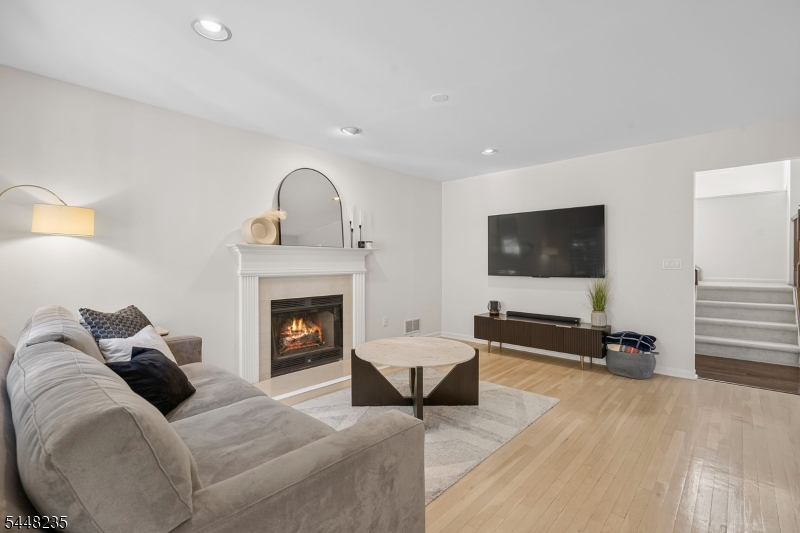 Crystal Woods - Residential