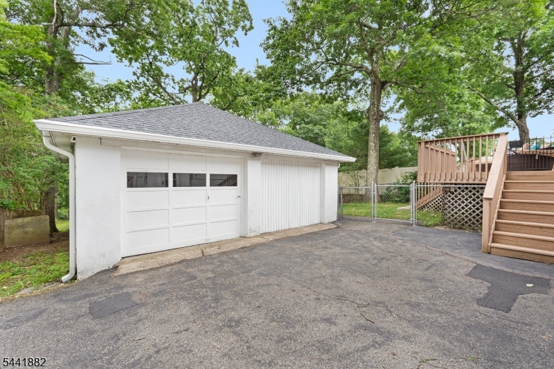White Meadow Lake - Residential