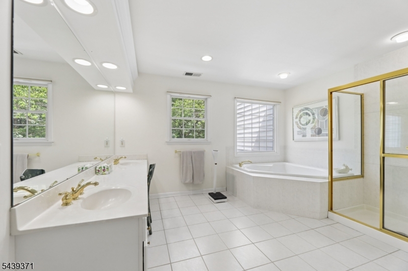 Brettonwoods - Residential